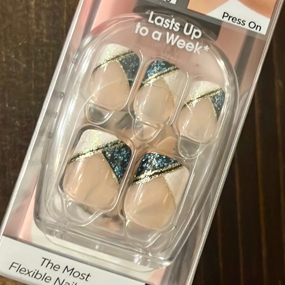 imPRESS Short Press-on Nails
